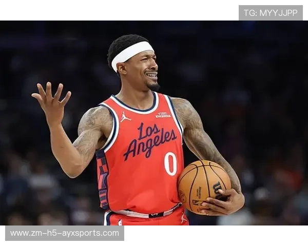 比尔单场45分数据亮眼，展现超级得分手风采